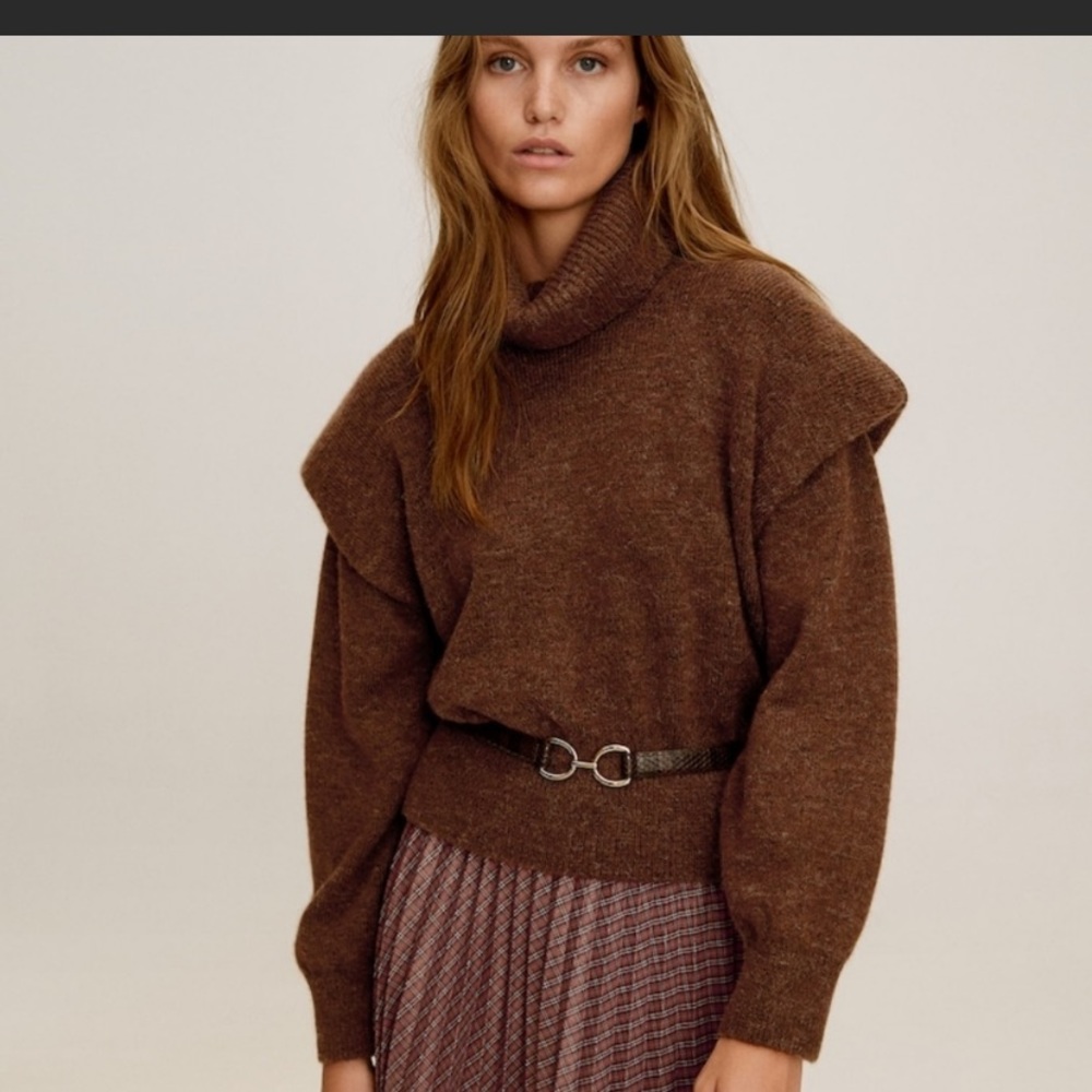 NWOT Mango Padded shoulder sweater
